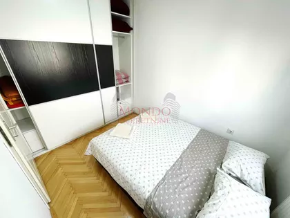Dom Zdravlja | 4zida.rs
