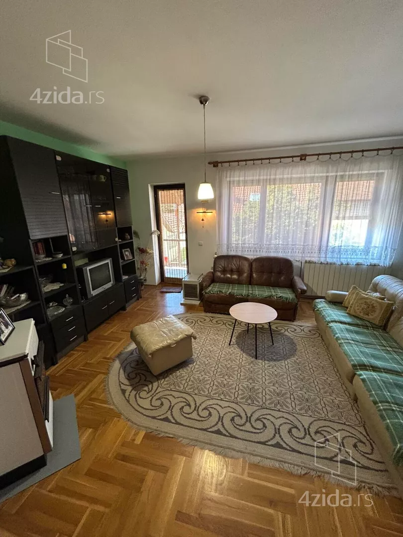 4-etažna kuća | 4zida