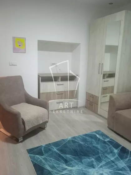 22. oktobra | 4zida.rs