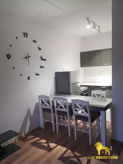 VETERNIČKA RAMPA | 4zida.rs