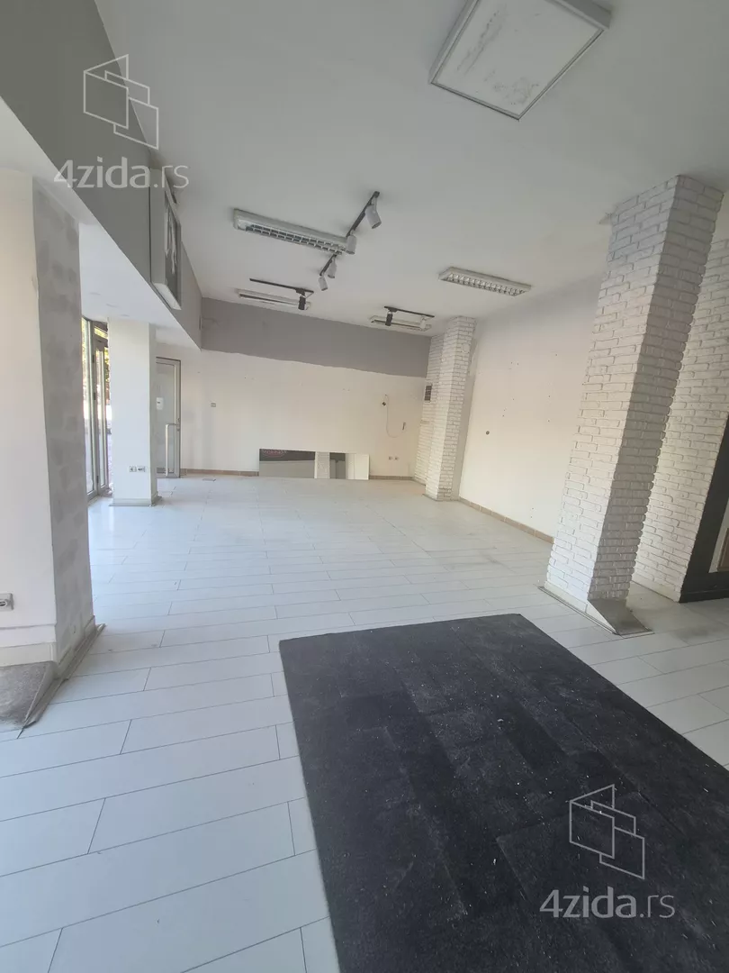 Lokal | 4zida