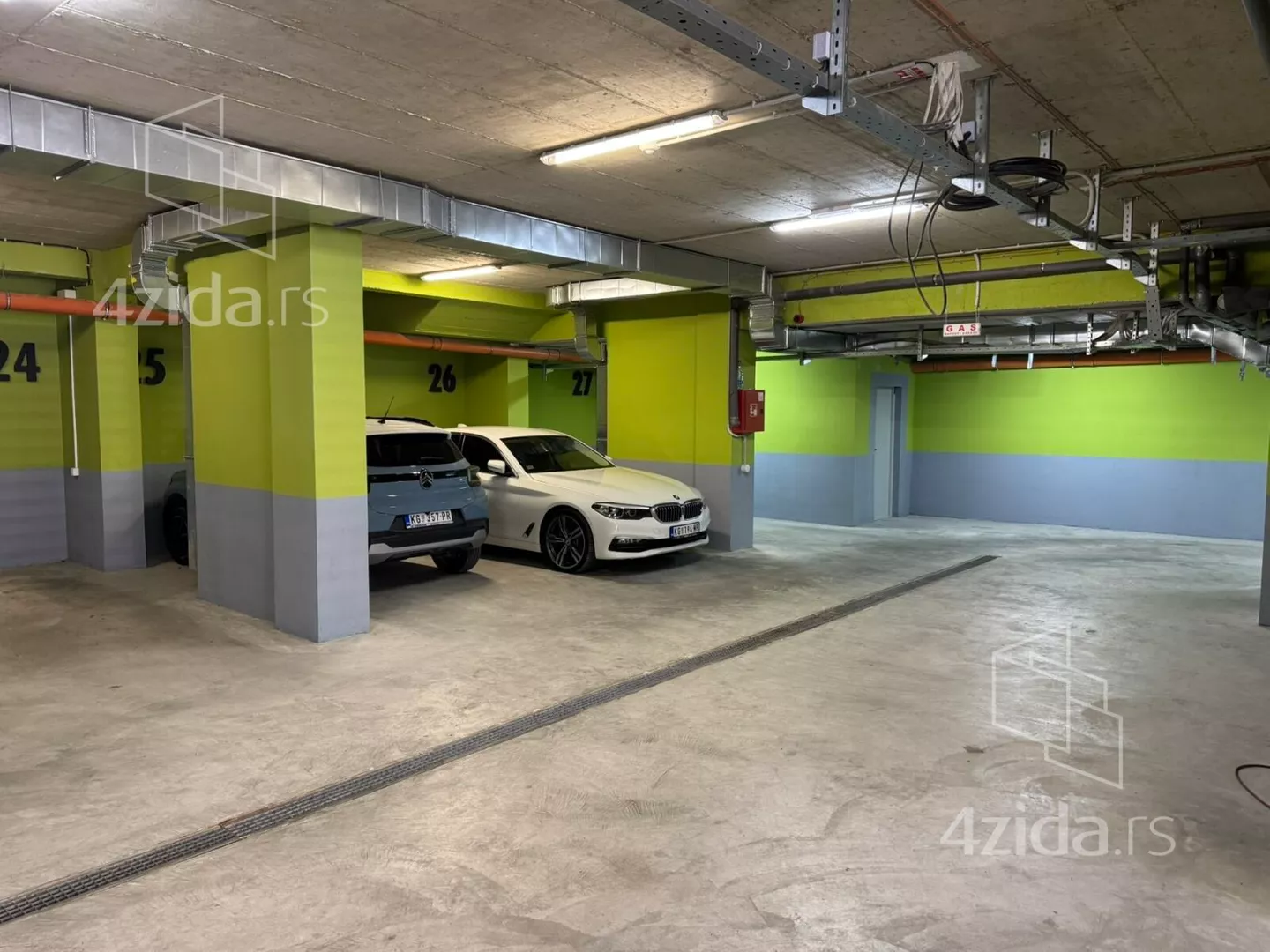 Garaža | 4zida