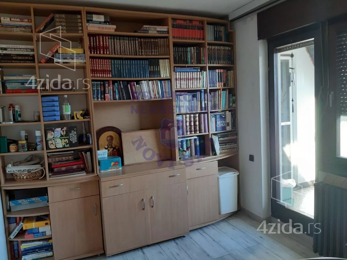 Troiposoban stan | 4zida