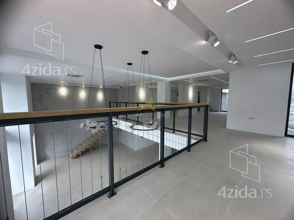Lokal | 4zida