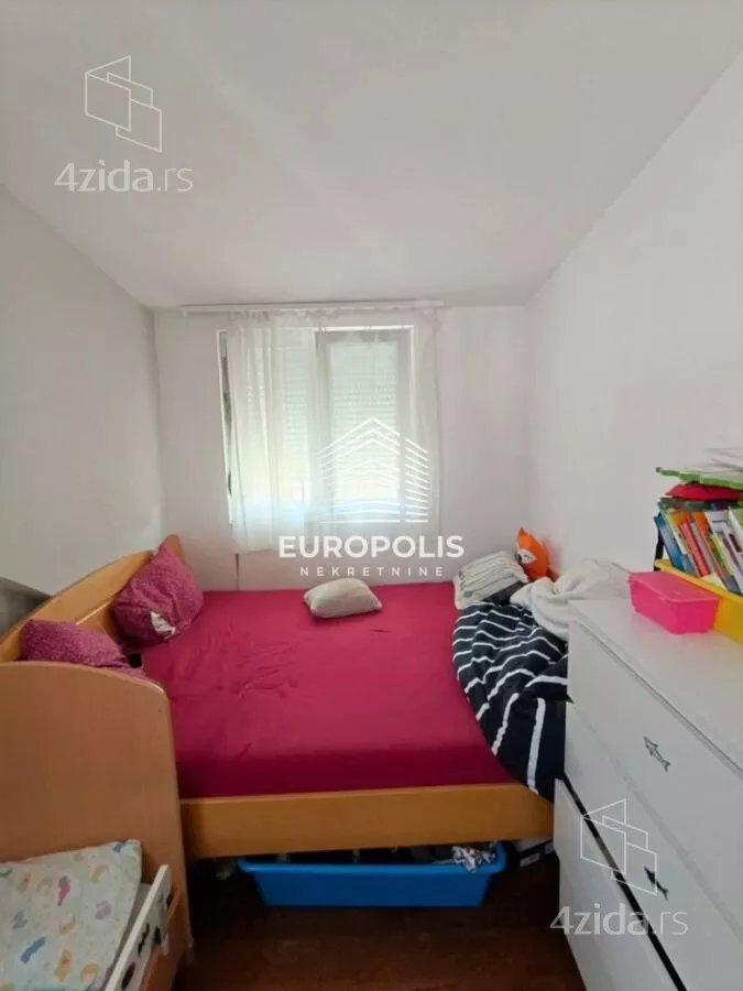 Šestosoban stan | 4zida