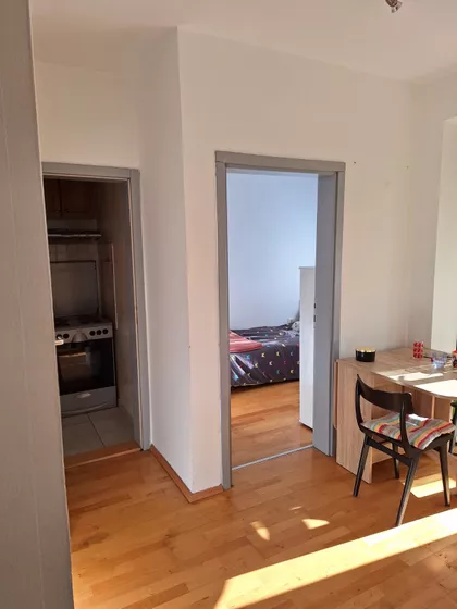 Bulevar Cara Lazara 100 | 4zida.rs