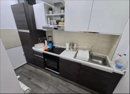 Crveni Krst Vračar | 4zida.rs