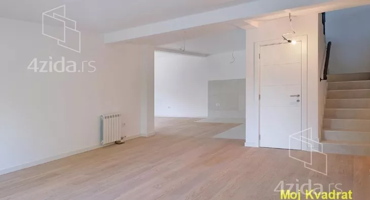 Sedmosoban stan | 4zida