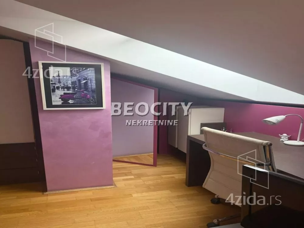 Četvoroiposoban stan | 4zida