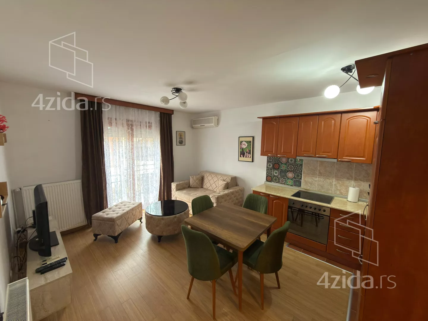 Jednoiposoban stan | 4zida