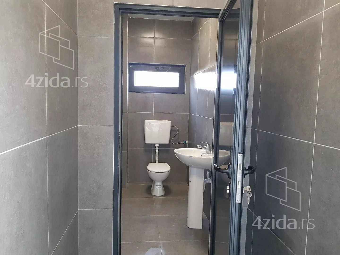 Hala | 4zida