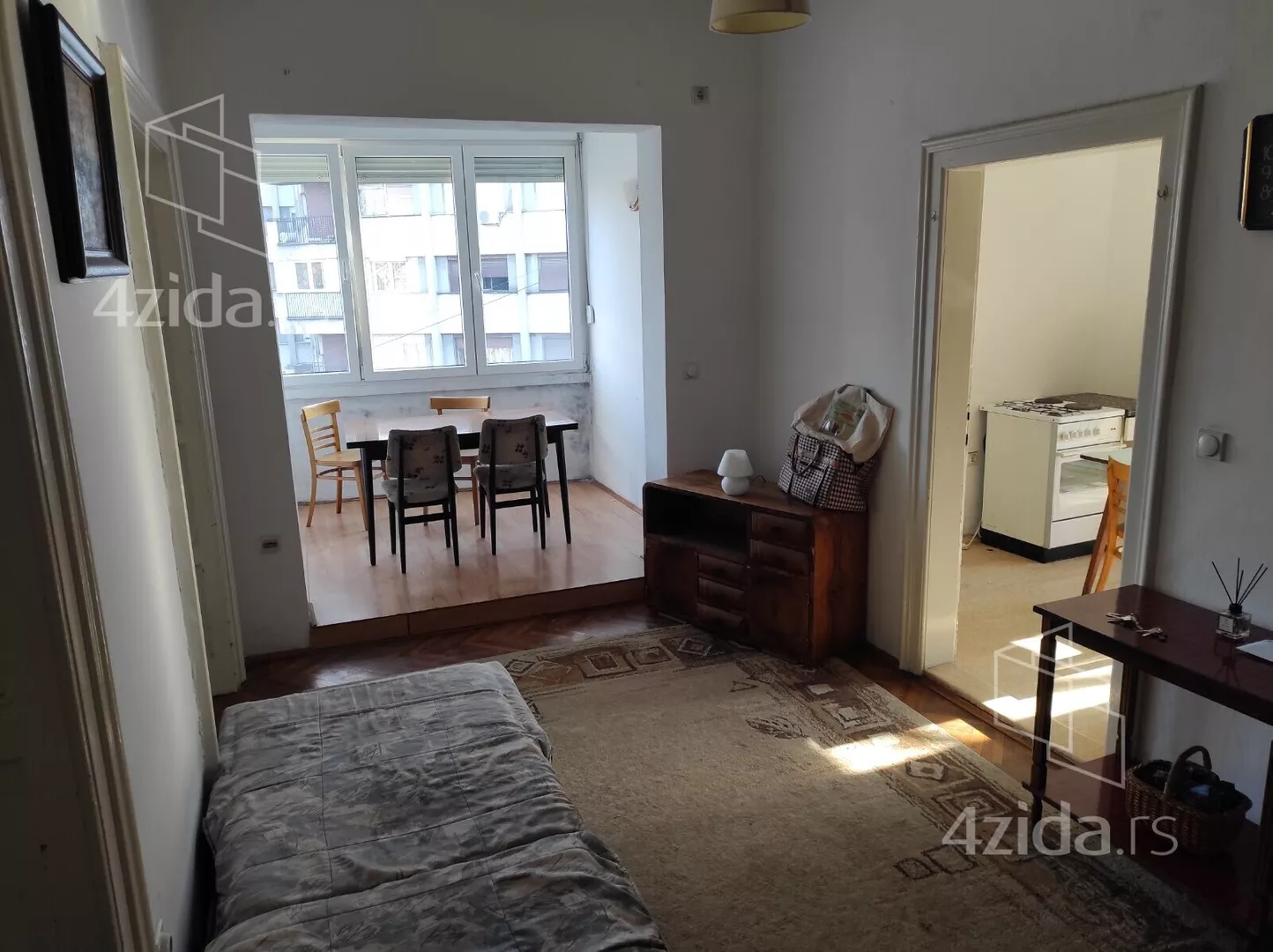 Dvoiposoban stan | 4zida