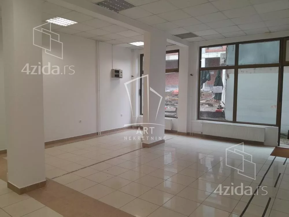 Poslovni prostor | 4zida