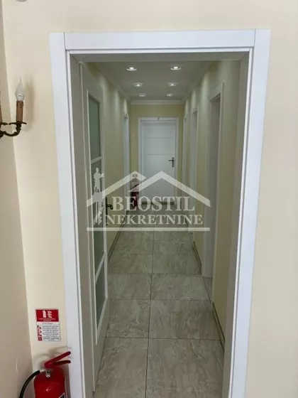 Izletnička | 4zida.rs