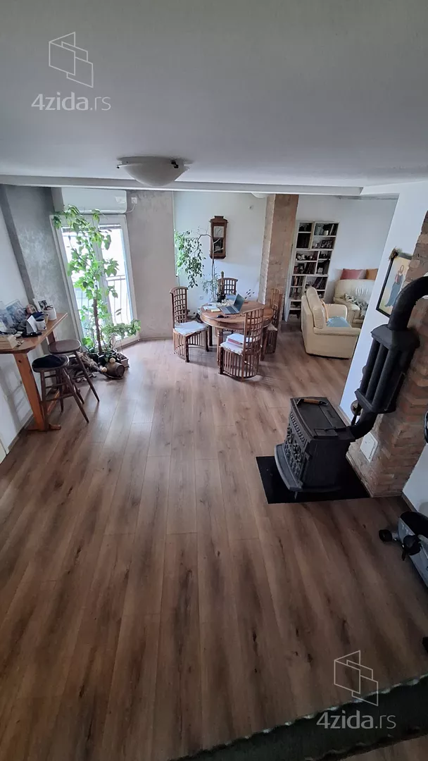 Petosoban stan | 4zida