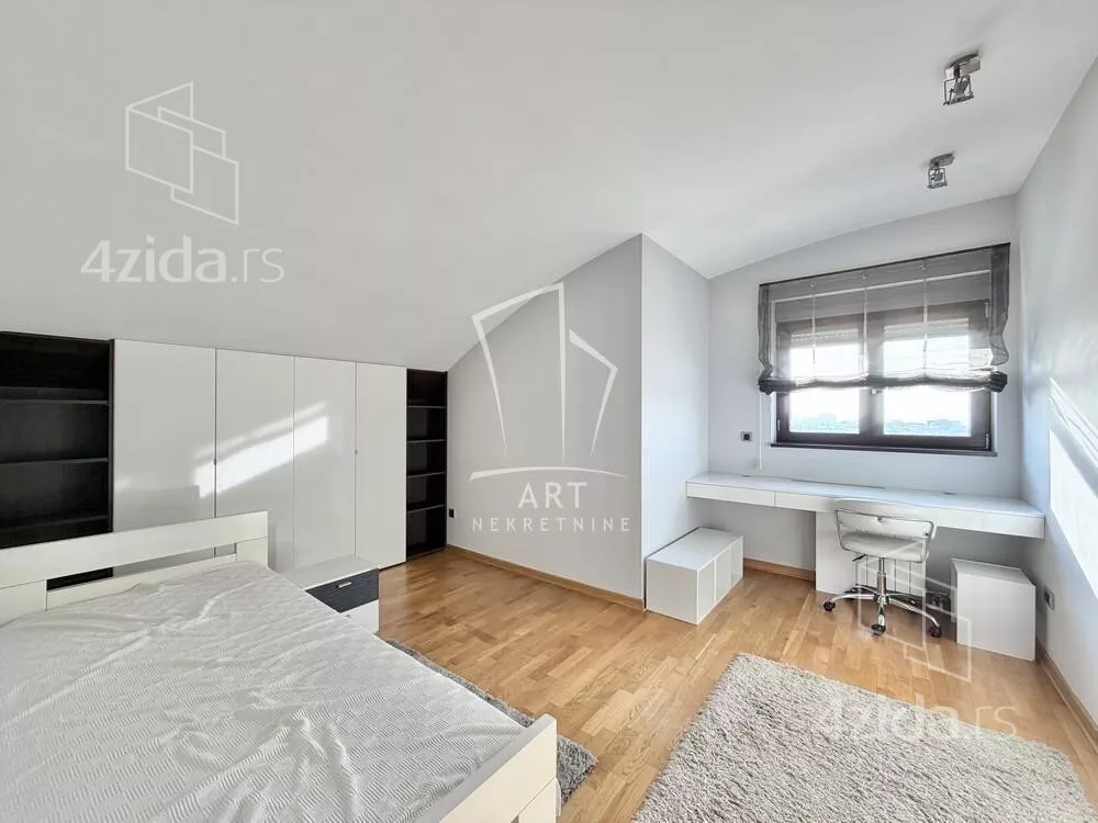 Petosoban stan | 4zida