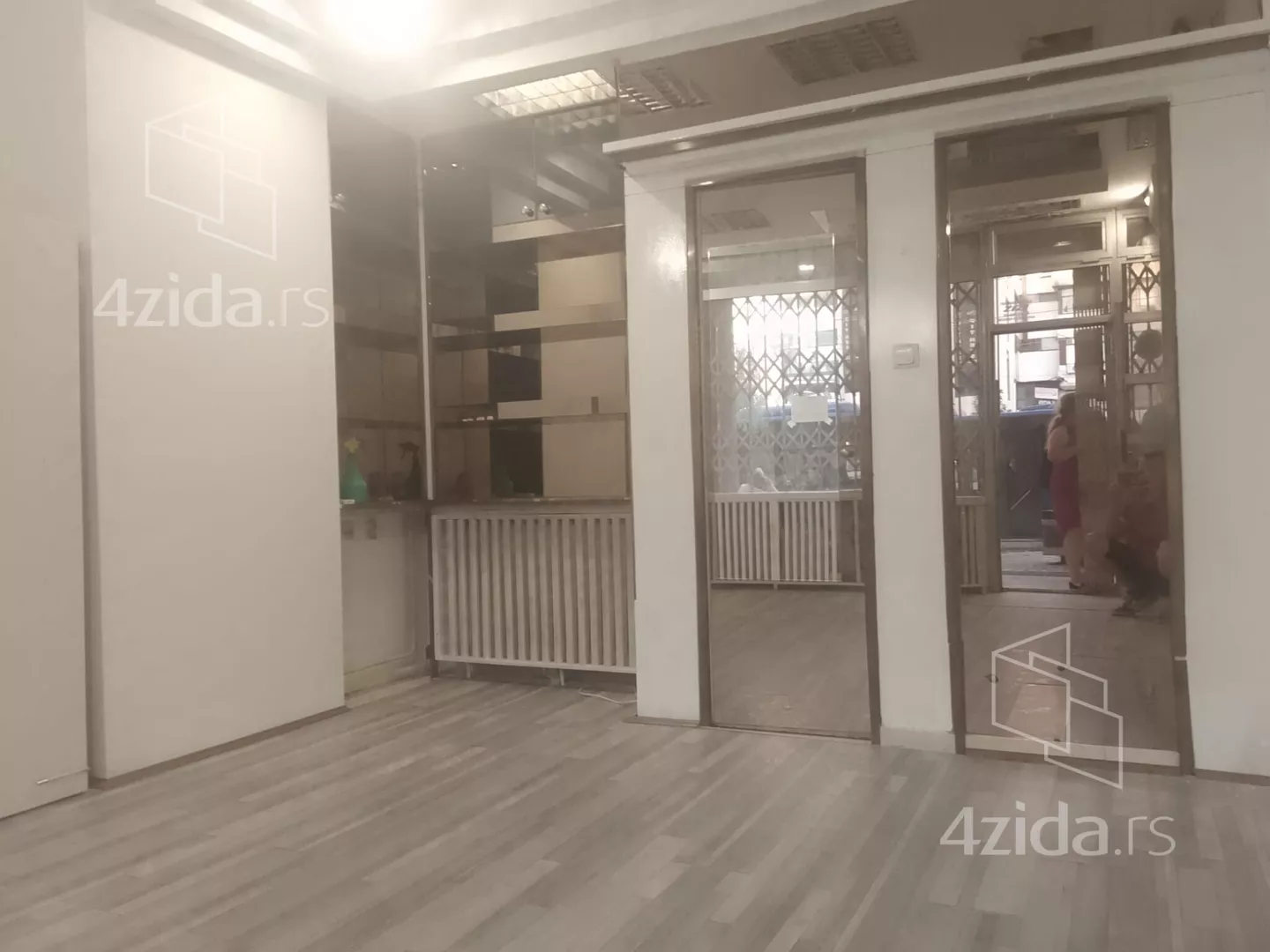 Lokal | 4zida