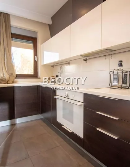 Crveni Krst Vračar | 4zida.rs