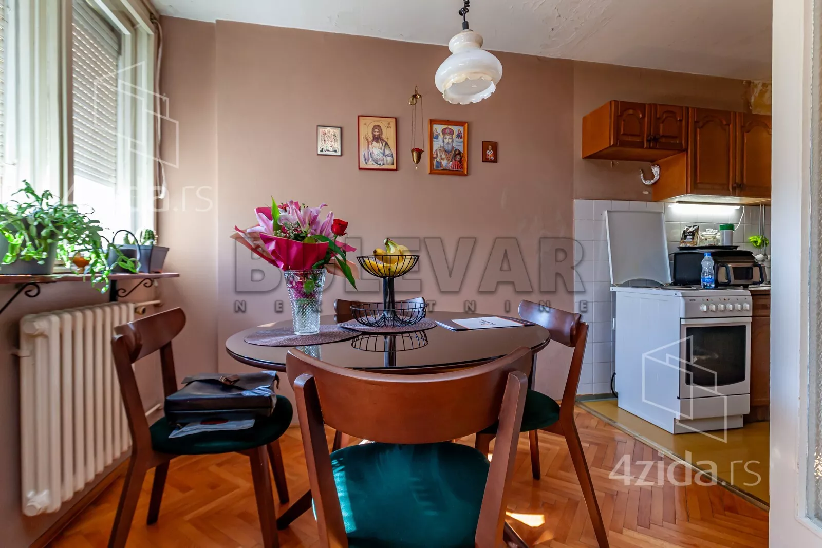 Dvoiposoban stan | 4zida