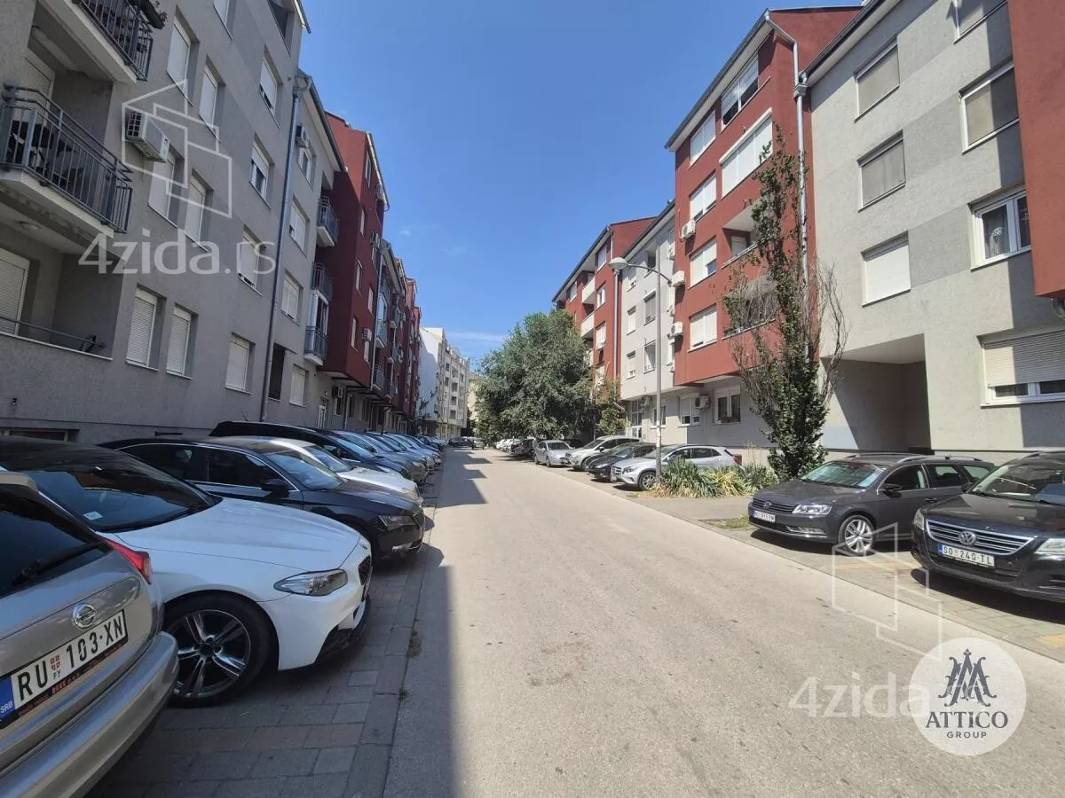 Garaža | 4zida