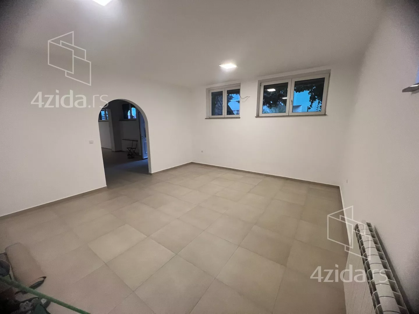 Poslovni prostor | 4zida