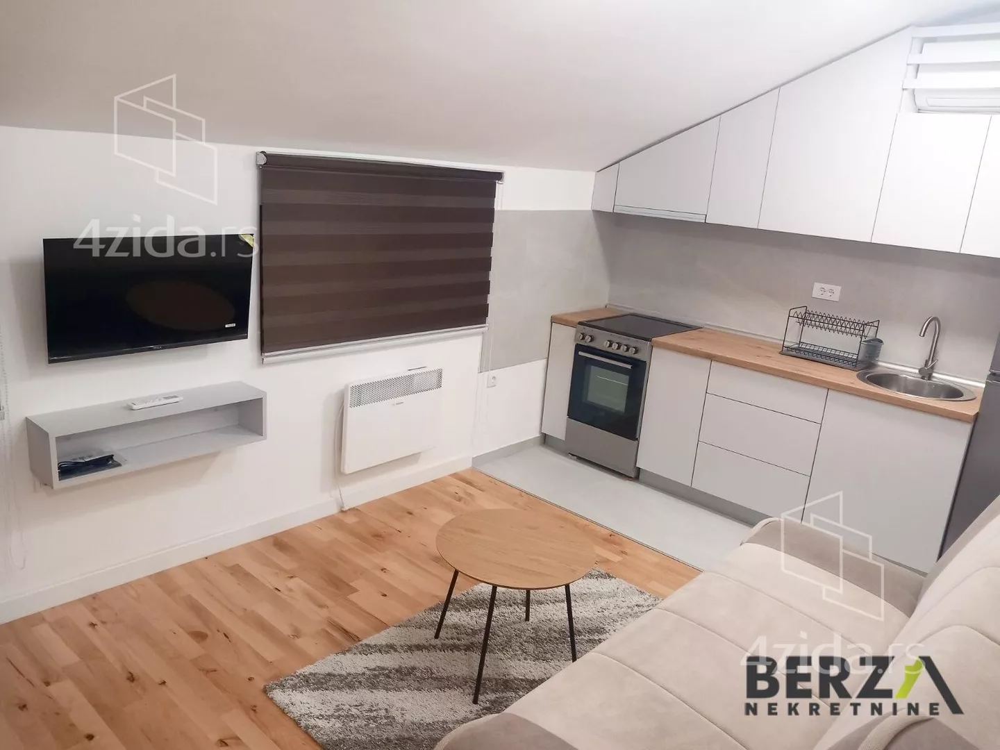 Jednoiposoban stan | 4zida