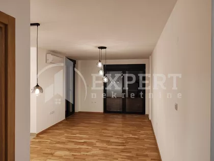 Lale Popović Tanje | 4zida.rs