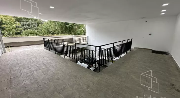 Lokal | 4zida