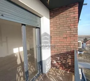 Novi Banovci, Okolne lokacije, Stara Pazova, 3.0 stan | 4zida.rs