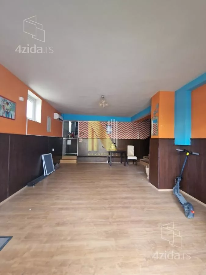 Poslovni prostor | 4zida