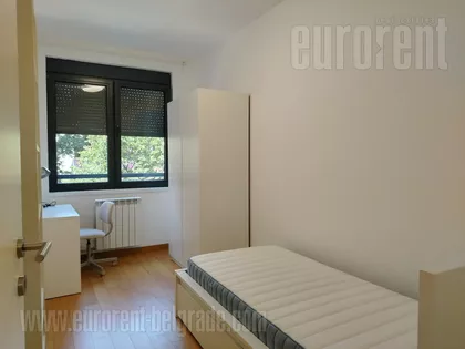 SLAVIJA | 4zida.rs