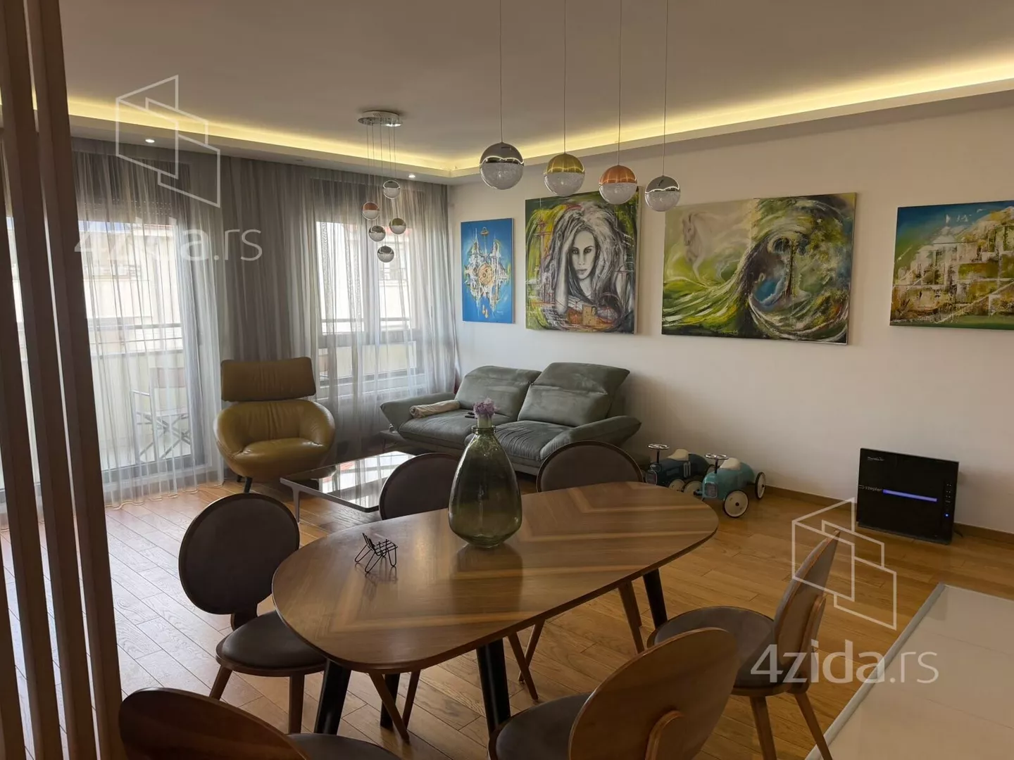 Trosoban stan | 4zida