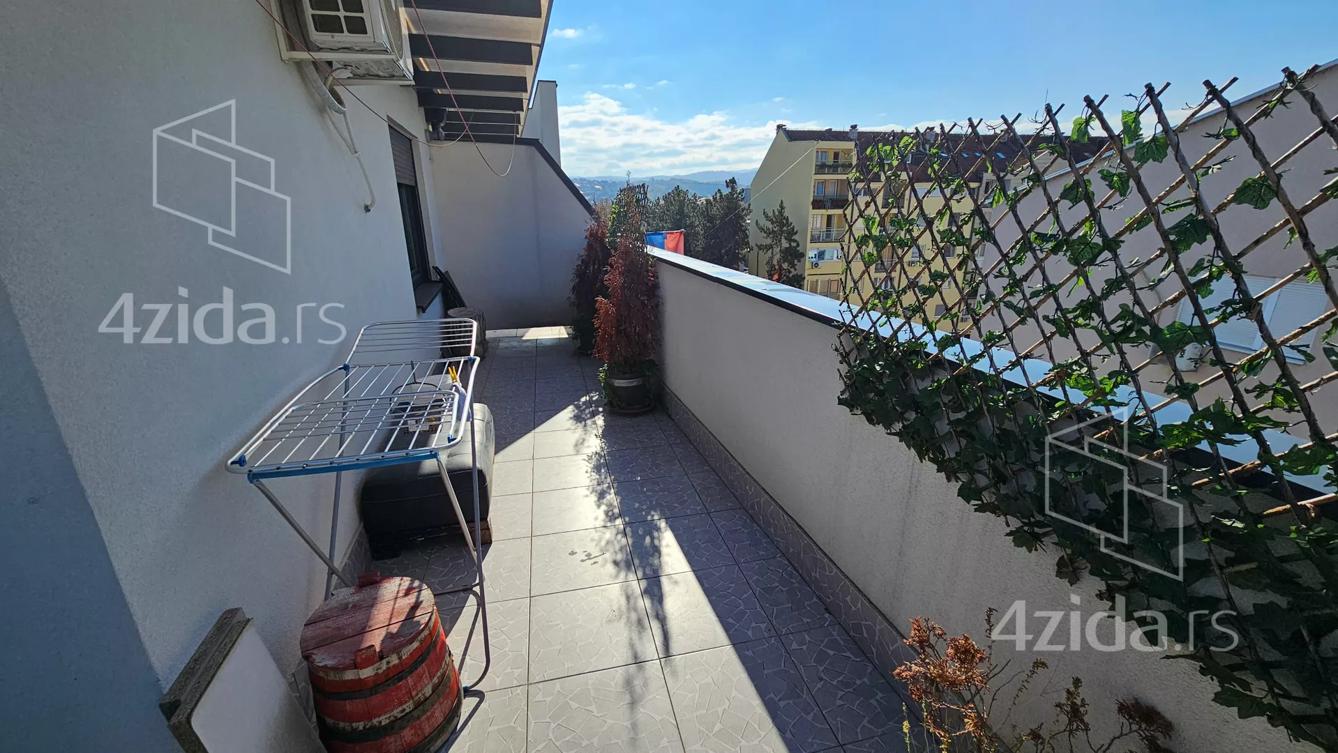 Četvorosoban stan | 4zida