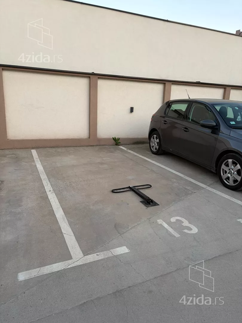 Parking | 4zida