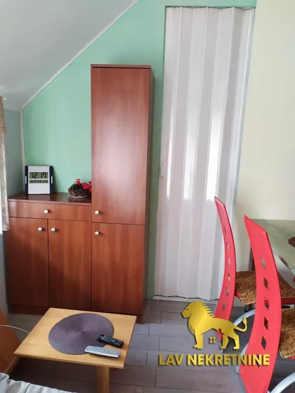 HADŽI SVETIĆA | 4zida.rs