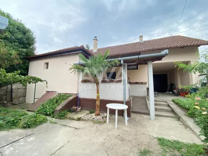 Kuća na prodaju · 108 m² · Centar, Gradske lokacije, Apatin