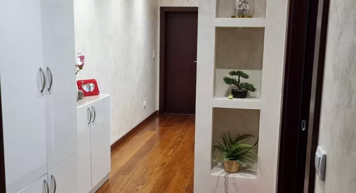 Četvoroiposoban stan | 4zida