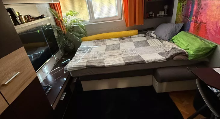 Jednoiposoban stan | 4zida