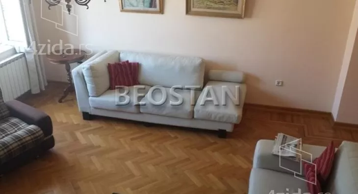 Četvoroiposoban stan | 4zida