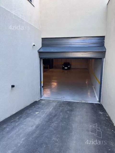 Parking | 4zida