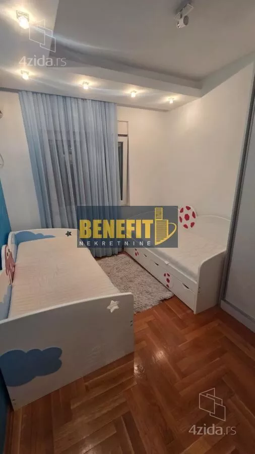 Četvorosoban stan | 4zida