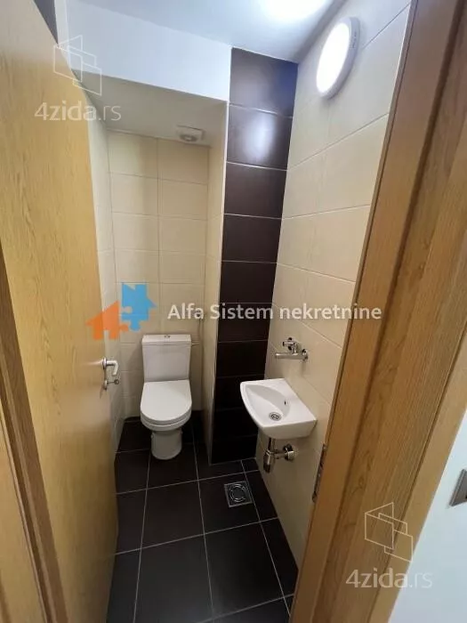 Četvoroiposoban stan | 4zida