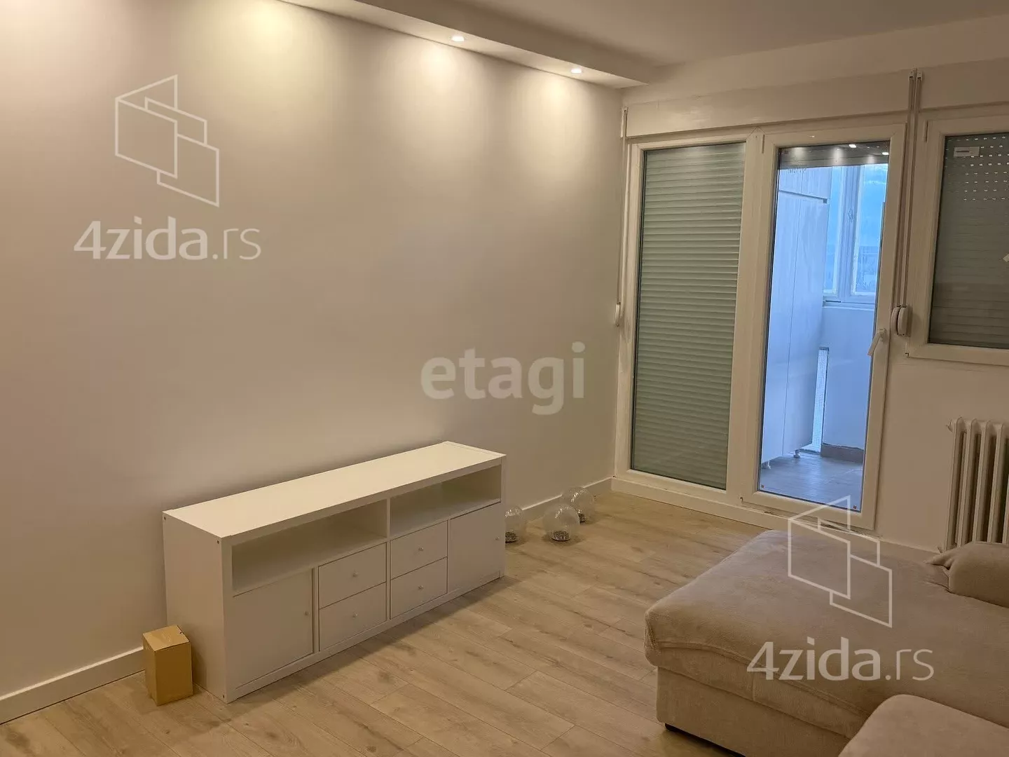 Dvoiposoban stan | 4zida