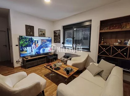 Karađorđeva | 4zida.rs