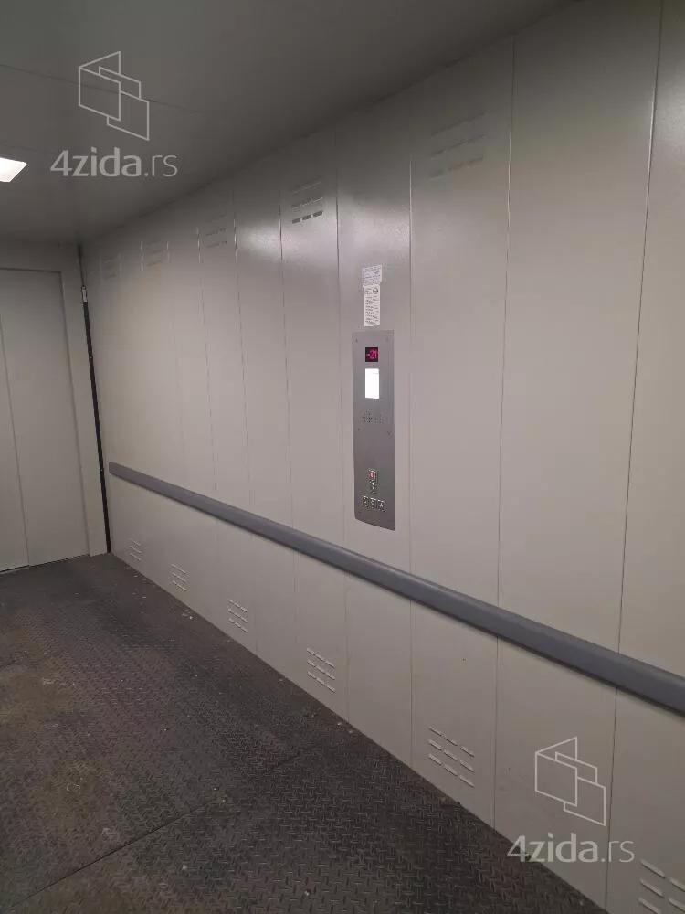 Garaža | 4zida