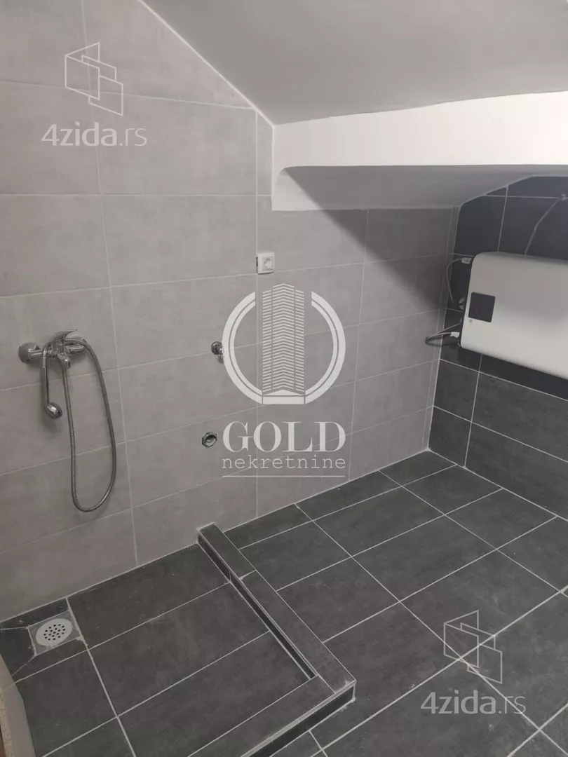 Garaža | 4zida