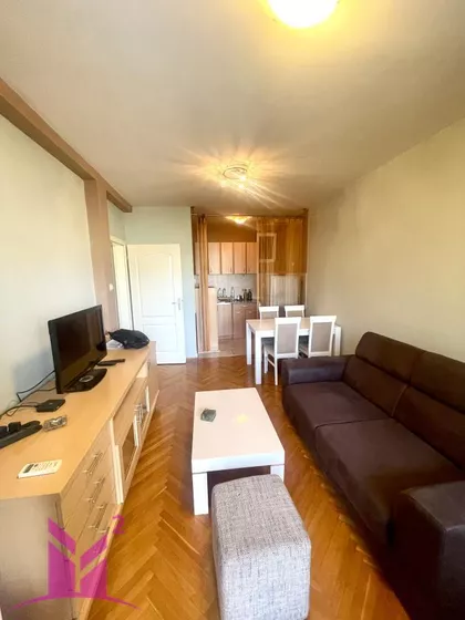 Cara Dušana | 4zida.rs