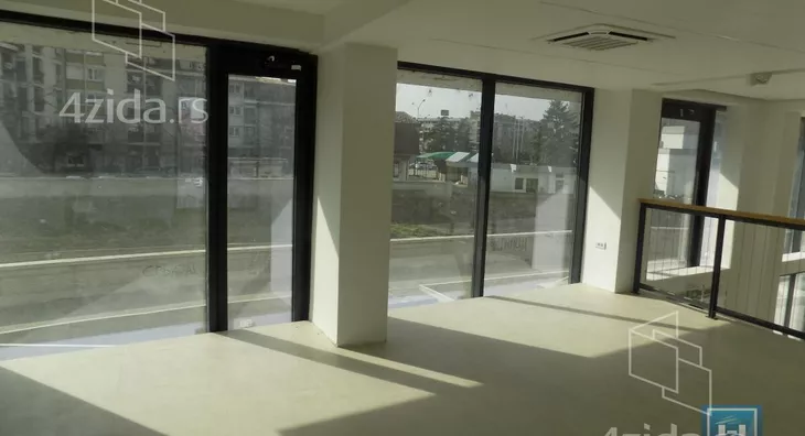 Poslovni prostor | 4zida