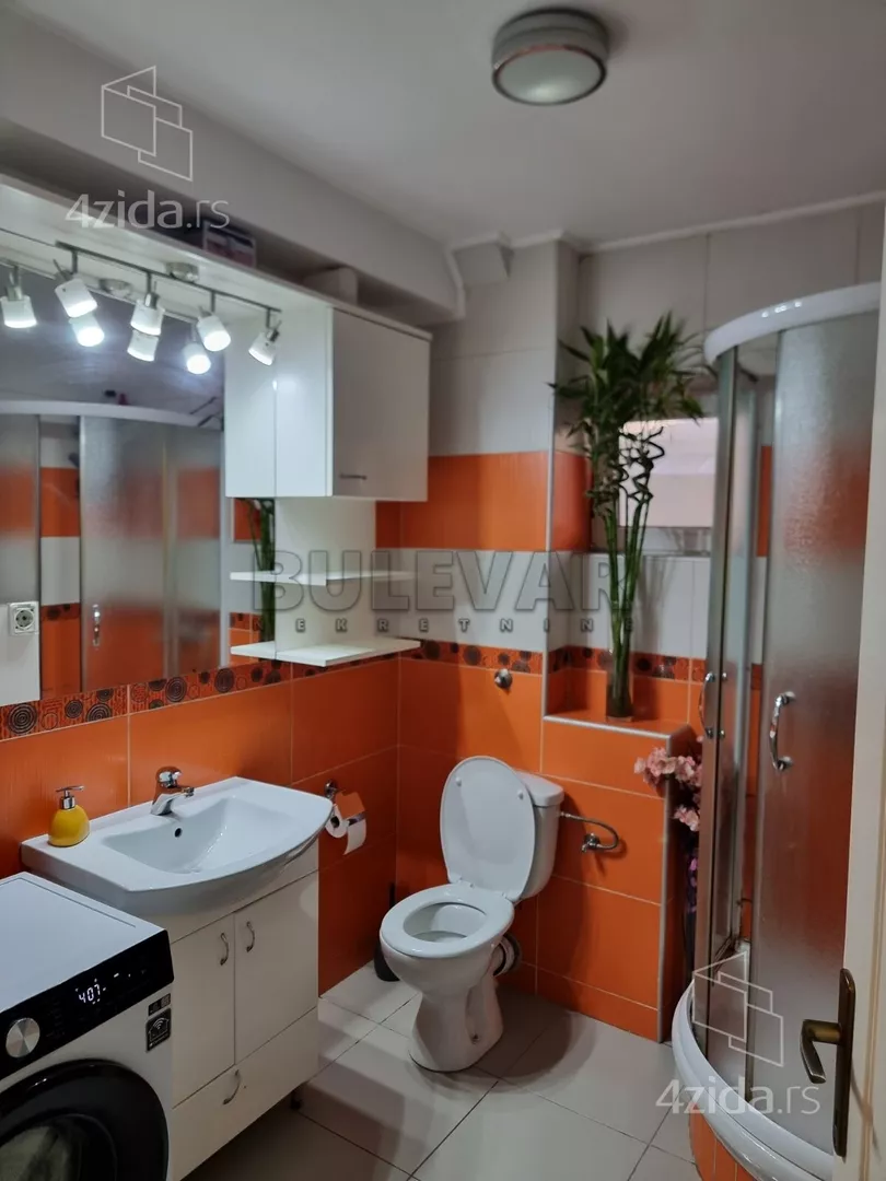 Troiposoban stan | 4zida