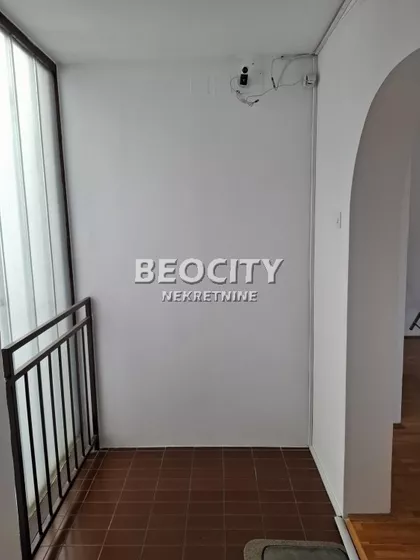 Prve pruge | 4zida.rs